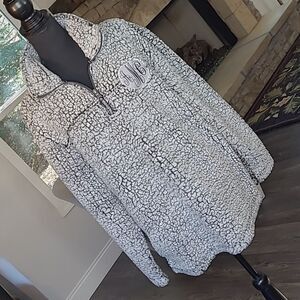 Boxercraft sz L faux fleece blk & white